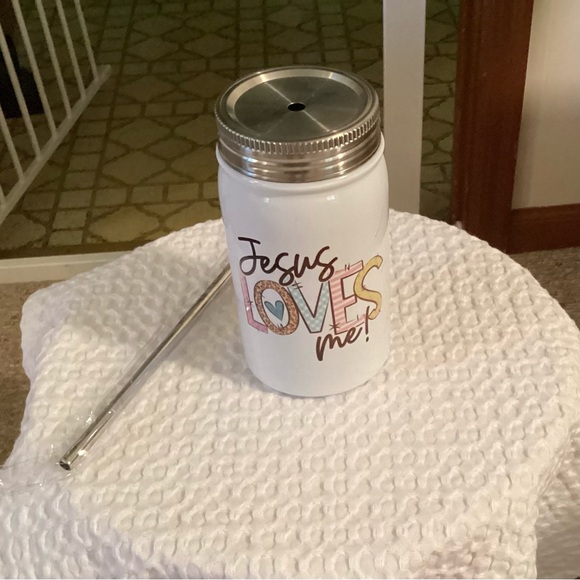 TUMBLER WITH STRAW. BRAND NEW WITHOUT TAGS. - Picture 3 of 3